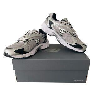 New Balance 725v1 Metallic Silver Raincloud Running Shoe Sneaker Men 7.5 Women 9